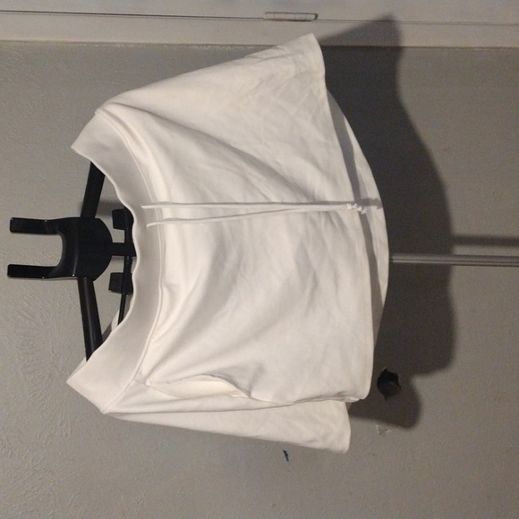 wild fable Pants - New With Tags Wild Fable Stylish White Shorts with Drawstring Detail (Size XXL)